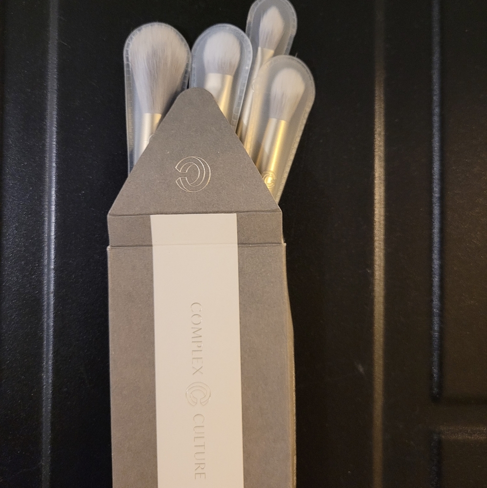 Complex Culture 4 piece brush set